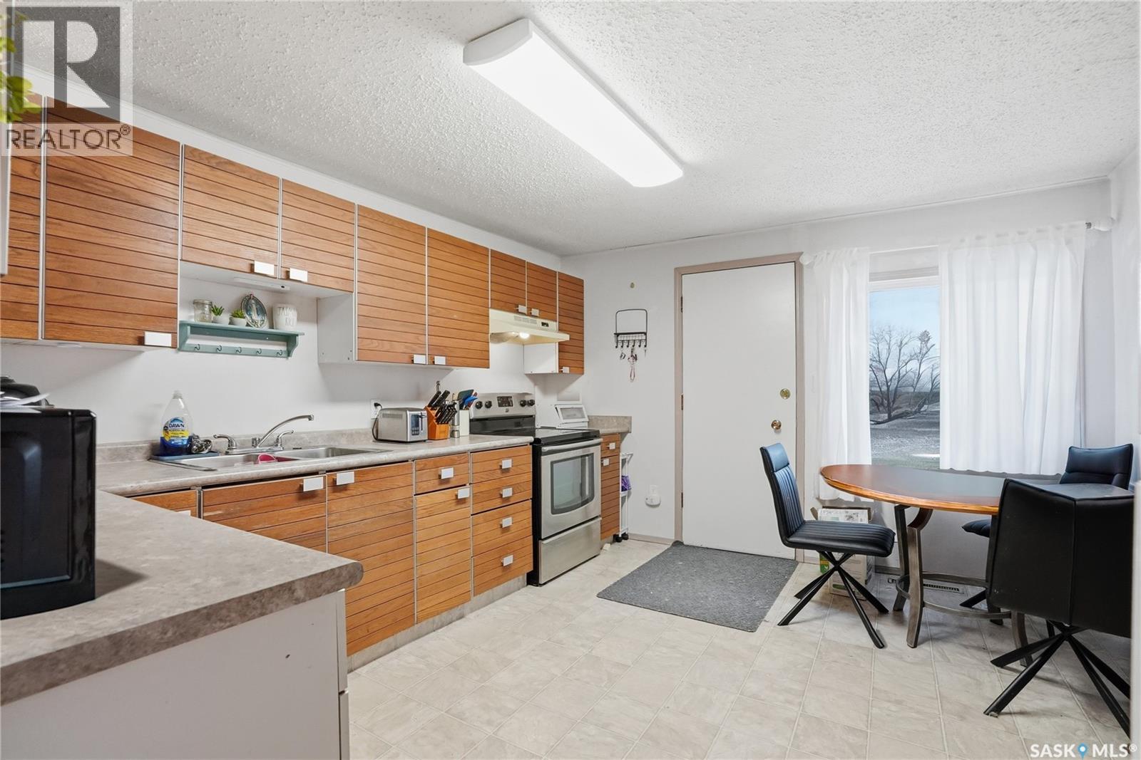 108 Dunlop Street, Saskatoon, Saskatchewan  S7N 2B5 - Photo 7 - SK032232