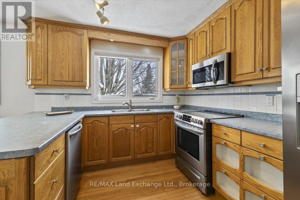 269 Morpeth Street, Saugeen Shores, Ontario  N0H 2L0 - Photo 12 - X12770532