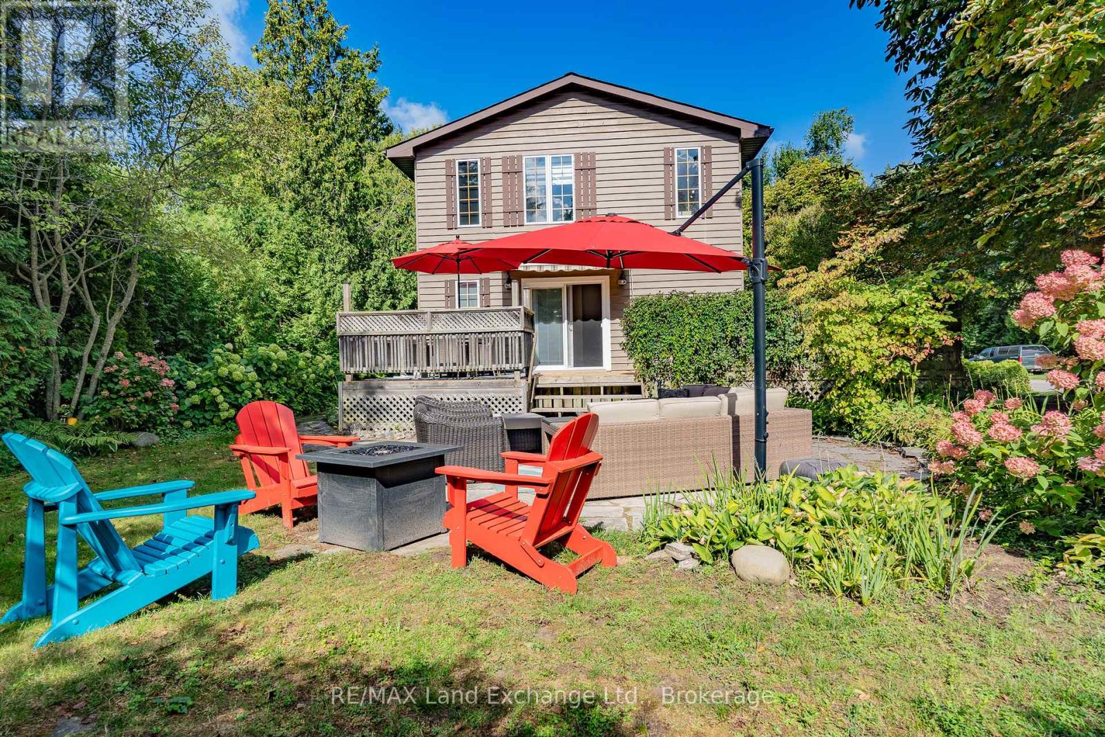 215 Island Street, Saugeen Shores, Ontario  N0H 2L0 - Photo 11 - X12848256