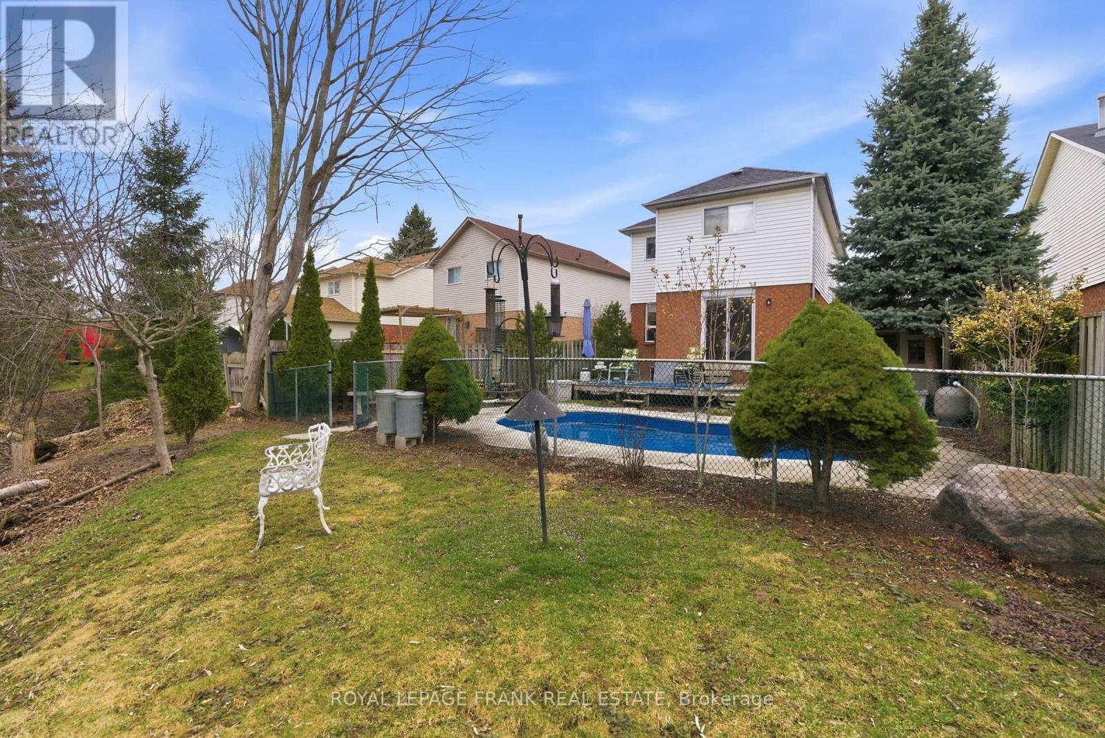 9 Royal Pines Court, Clarington, Ontario L1C 4P4 - Photo 10 - E12952426