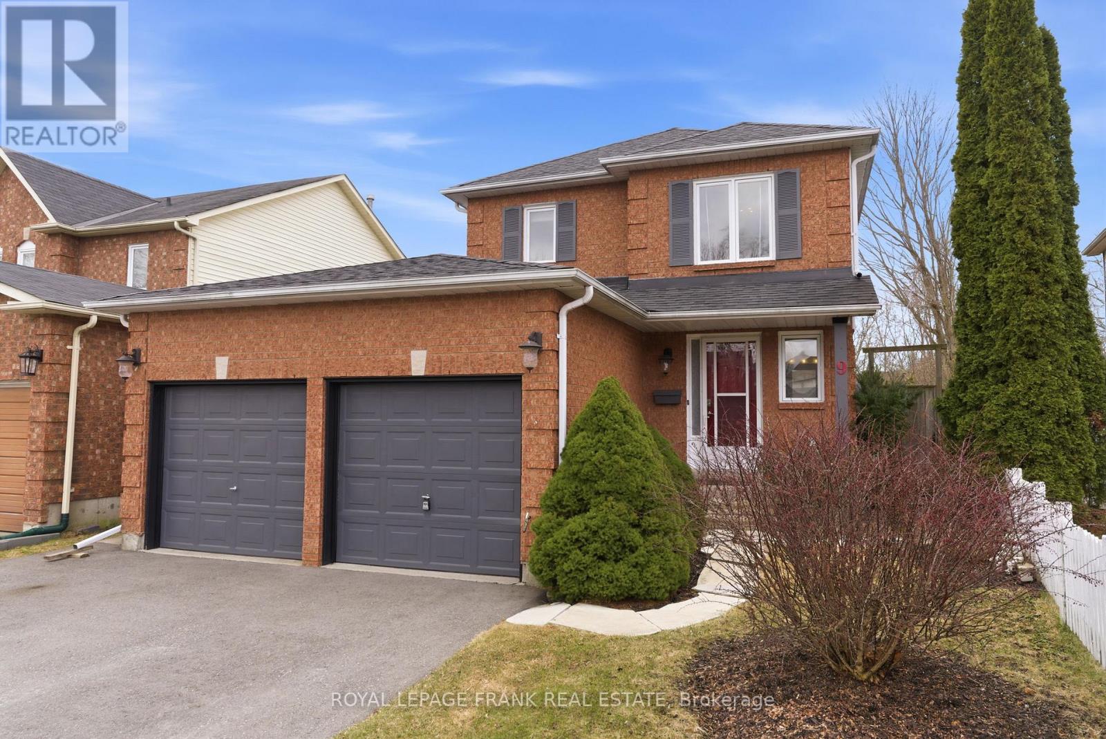 9 Royal Pines Court, Clarington, Ontario L1C 4P4 - Photo 2 - E12952426