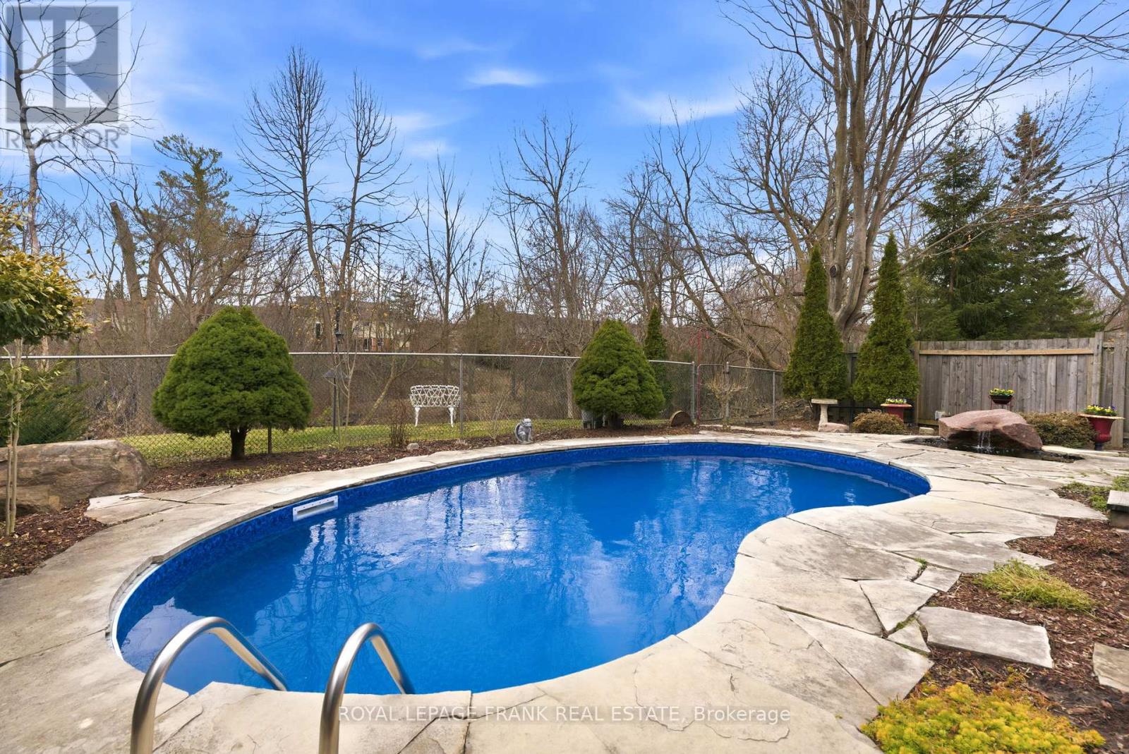 9 Royal Pines Court, Clarington, Ontario L1C 4P4 - Photo 5 - E12952426