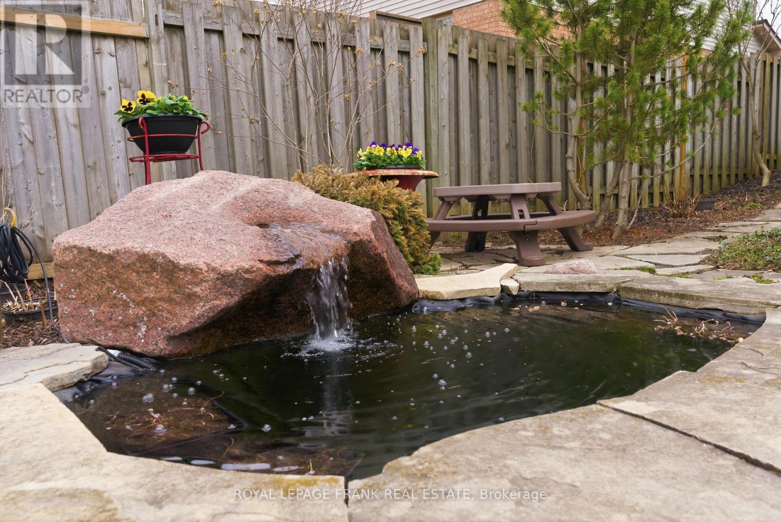 9 Royal Pines Court, Clarington, Ontario L1C 4P4 - Photo 8 - E12952426