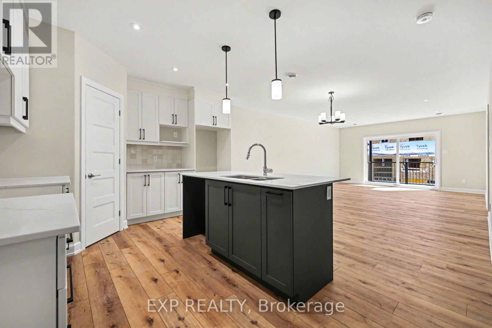 448 Falcon Lane, Russell, Ontario K4R 0M5 - Photo 9 - X12718702