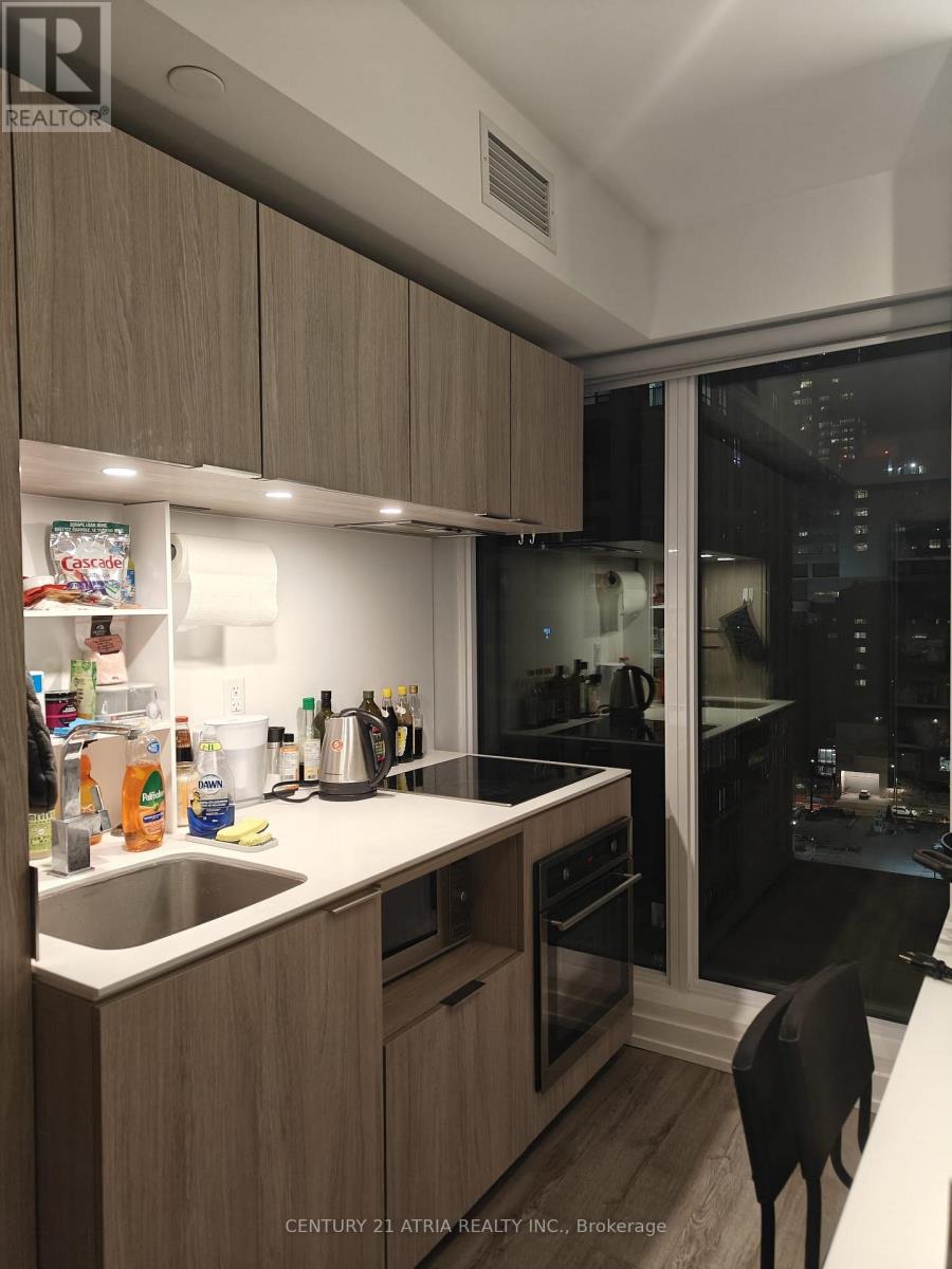 1613 - 77 SHUTER STREET, Toronto, Ontario