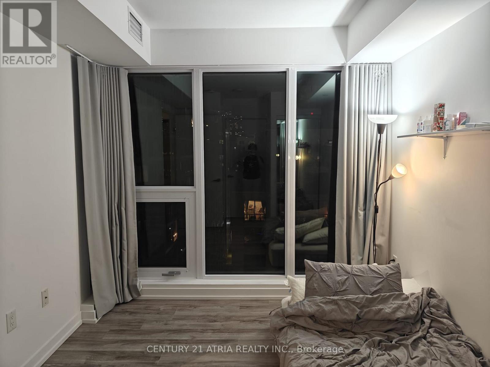 1613 - 77 Shuter Street, Toronto, Ontario  M5B 0B8 - Photo 12 - C12963988