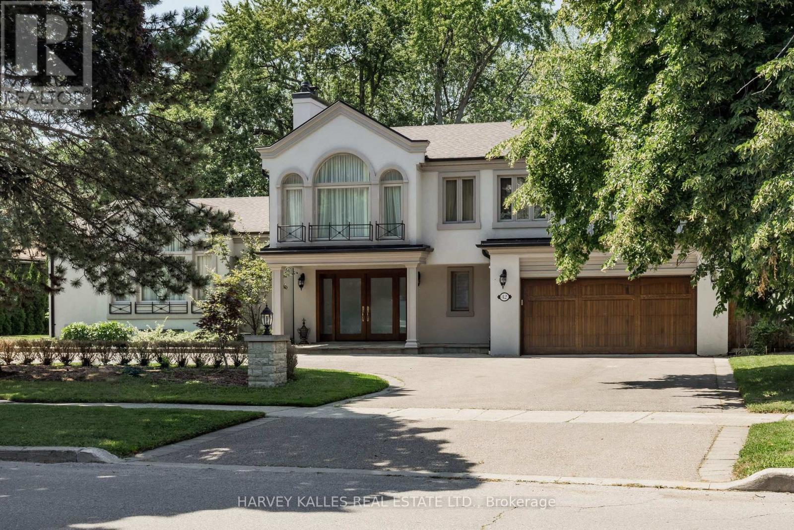 42 FIFESHIRE ROAD, Toronto, Ontario