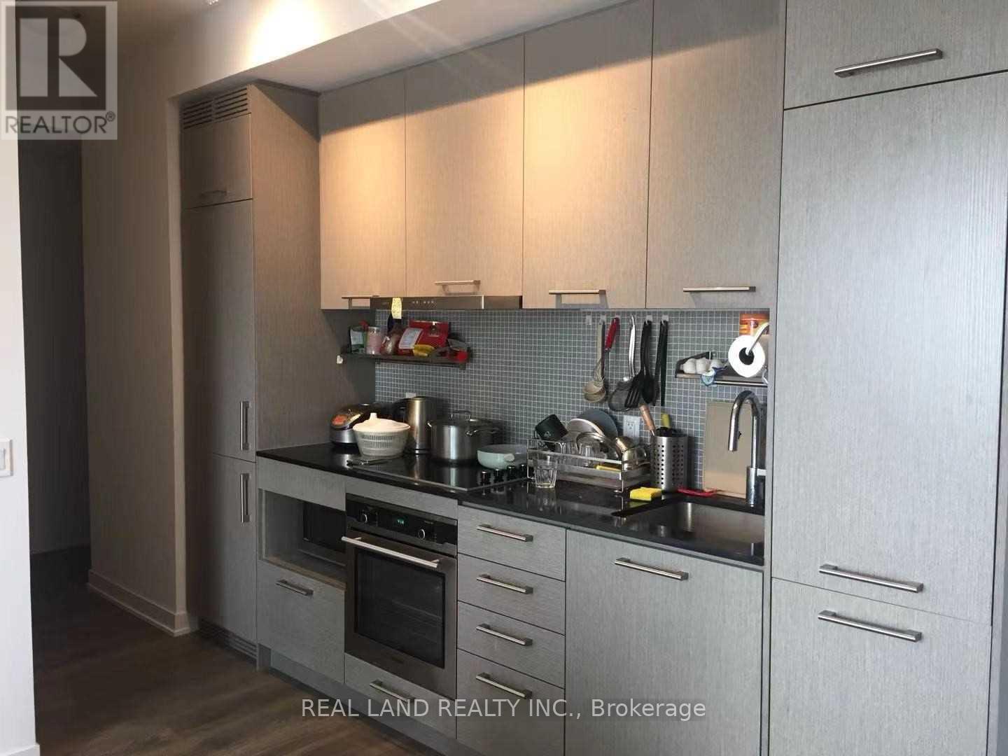 1702 - 87 Peter Street, Toronto, Ontario  M5V 0P1 - Photo 9 - C12964046