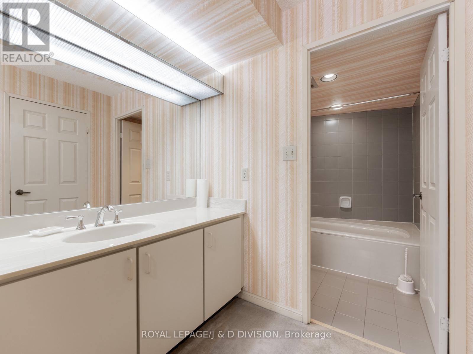 212 - 5444 Yonge Street, Toronto, Ontario  M2N 6J4 - Photo 24 - C12964064