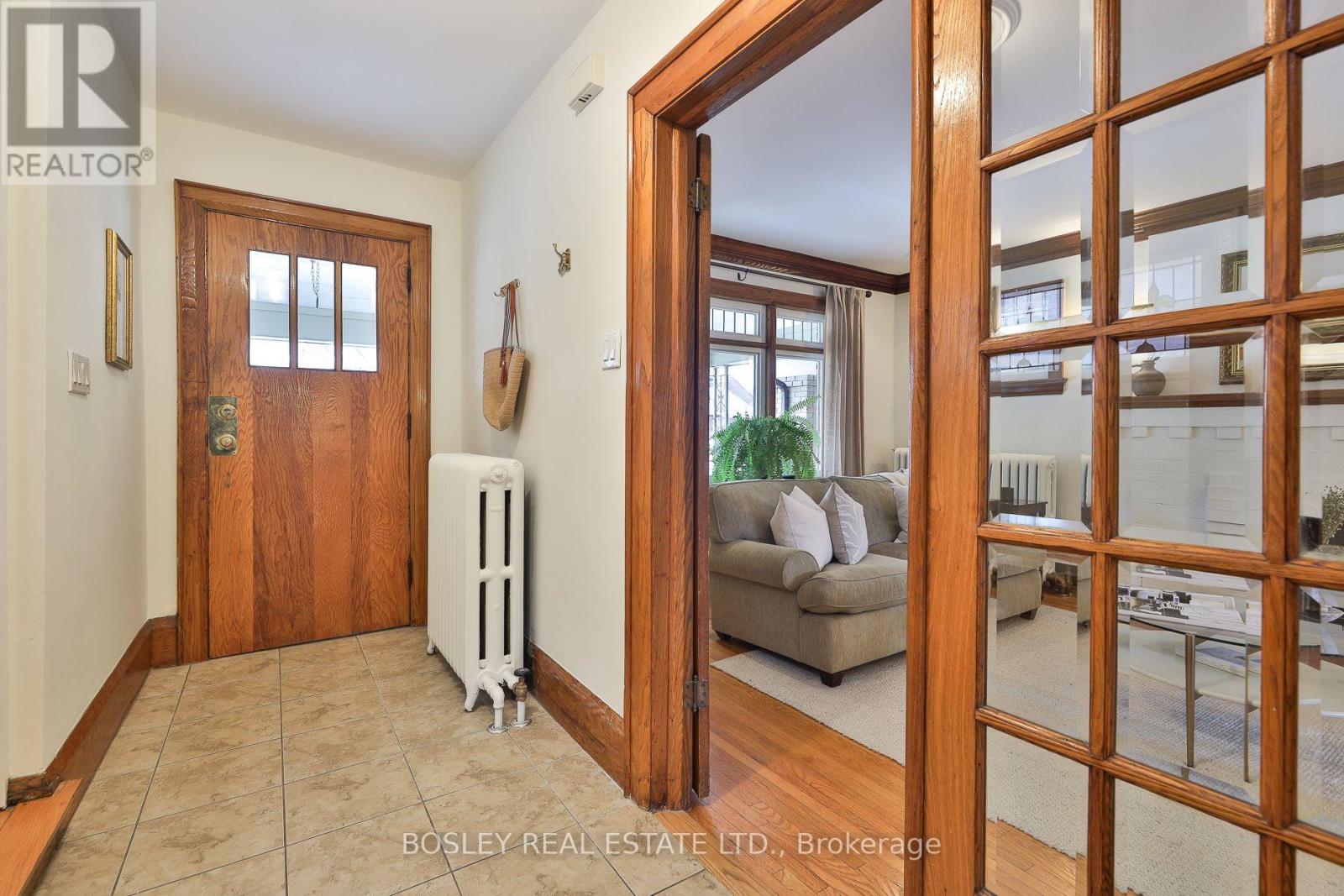 14 Crang Avenue, Toronto, Ontario  M6E 2Z9 - Photo 12 - C12964080