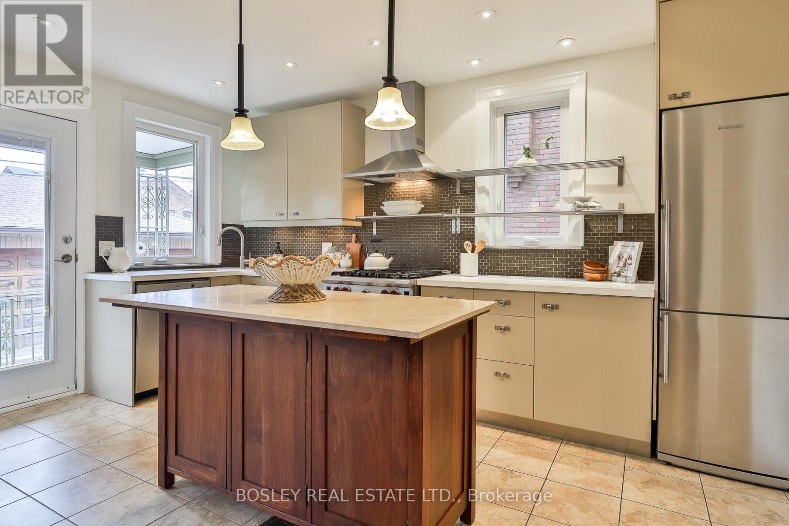 14 Crang Avenue, Toronto, Ontario  M6E 2Z9 - Photo 24 - C12964080