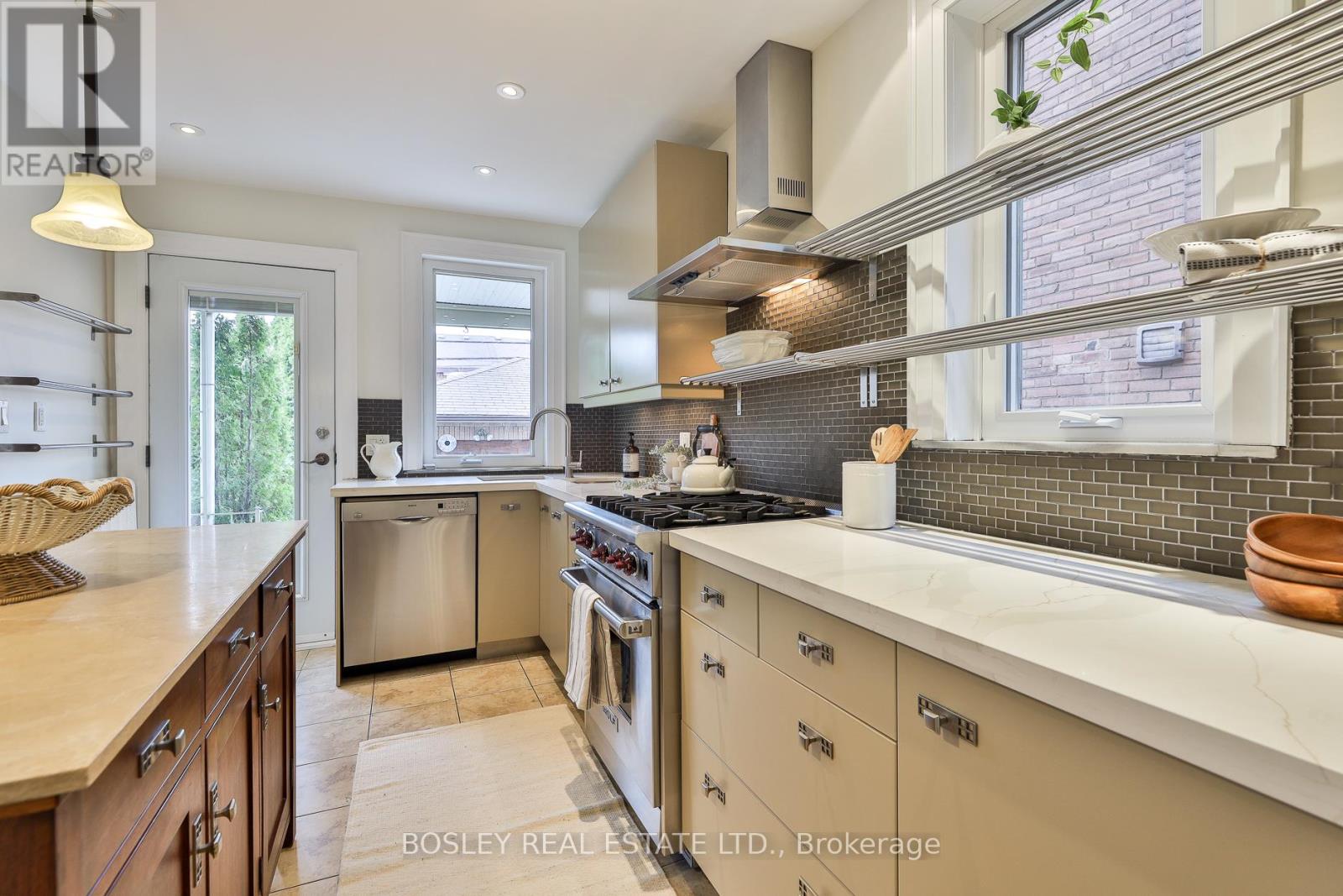 14 Crang Avenue, Toronto, Ontario  M6E 2Z9 - Photo 26 - C12964080