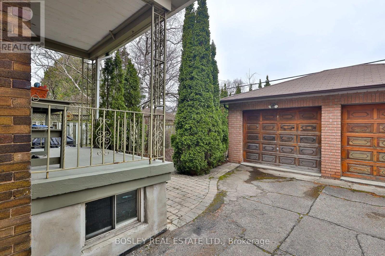 14 Crang Avenue, Toronto, Ontario  M6E 2Z9 - Photo 5 - C12964080
