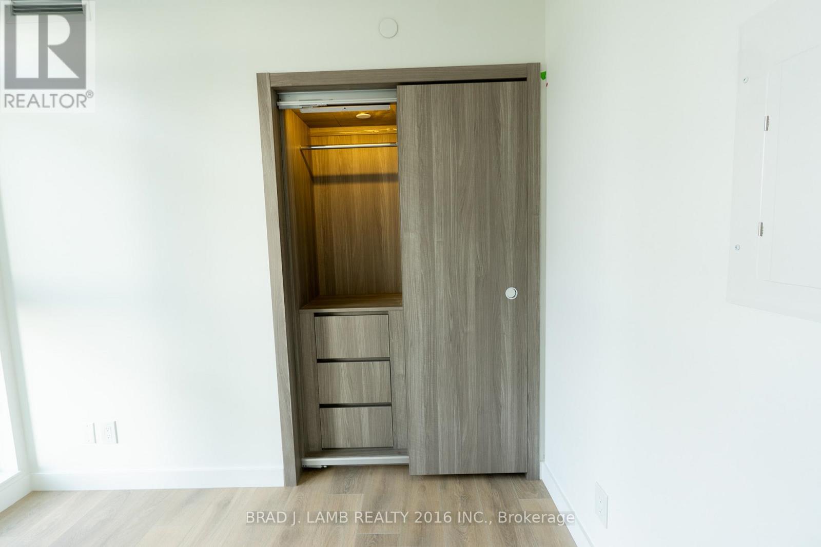 2701 - 38 Widmer Street, Toronto, Ontario  M5V 0P7 - Photo 32 - C12964110