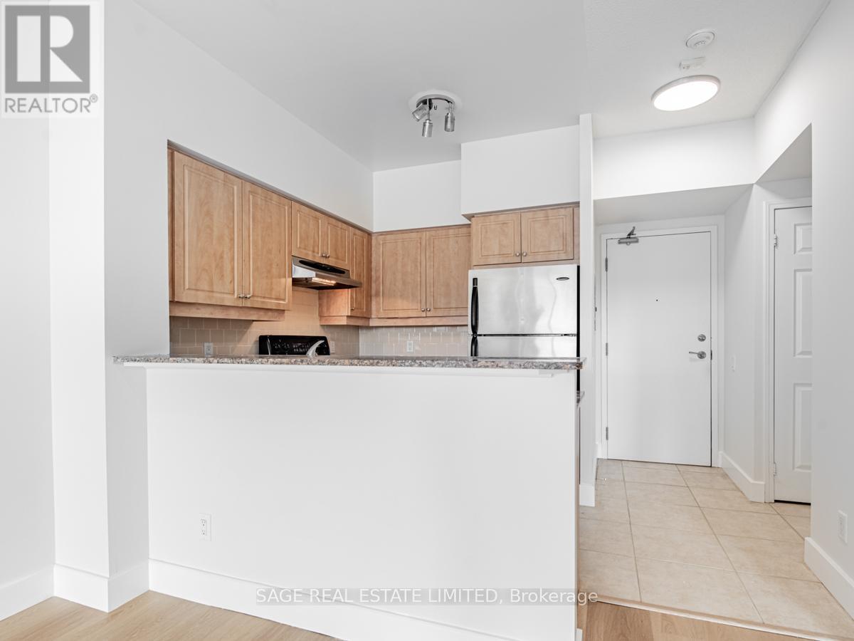 506 - 485 Rosewell Avenue, Toronto, Ontario  M4R 2J2 - Photo 8 - C12964136