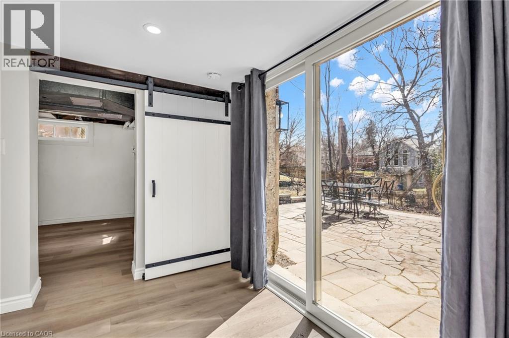 9 Dunbar Road S, Waterloo, Ontario  N2L 2C9 - Photo 34 - 40817524