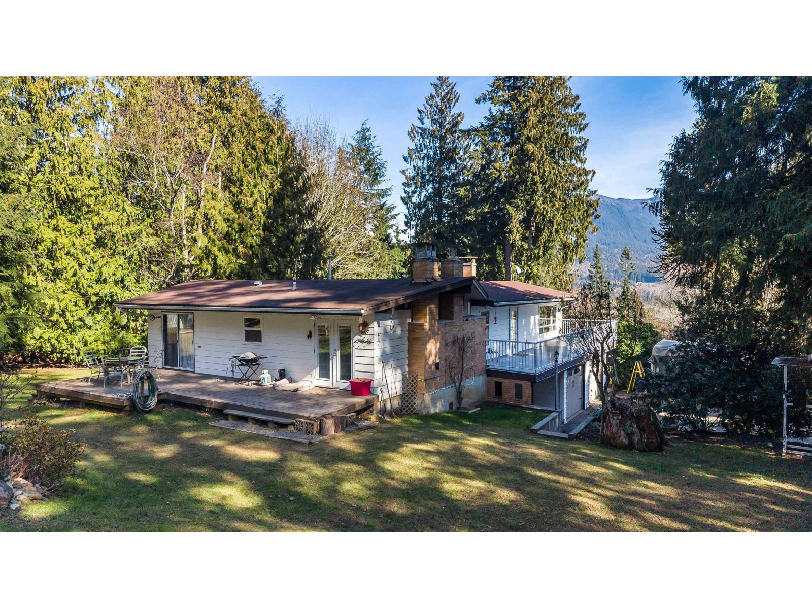4895 Southside Road, Ryder Lake, Chilliwack, British Columbia V2R 4T6 - Photo 3 - R3096981