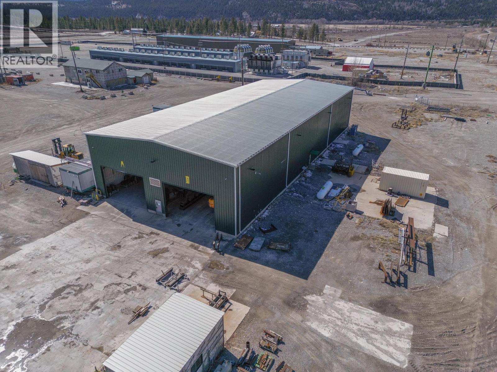 9100 Grainger Road, Canal Flats, British Columbia  V0B 1B0 - Photo 2 - 10382233