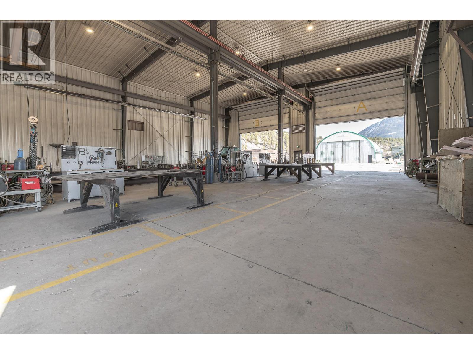 9100 Grainger Road, Canal Flats, British Columbia  V0B 1B0 - Photo 22 - 10382233