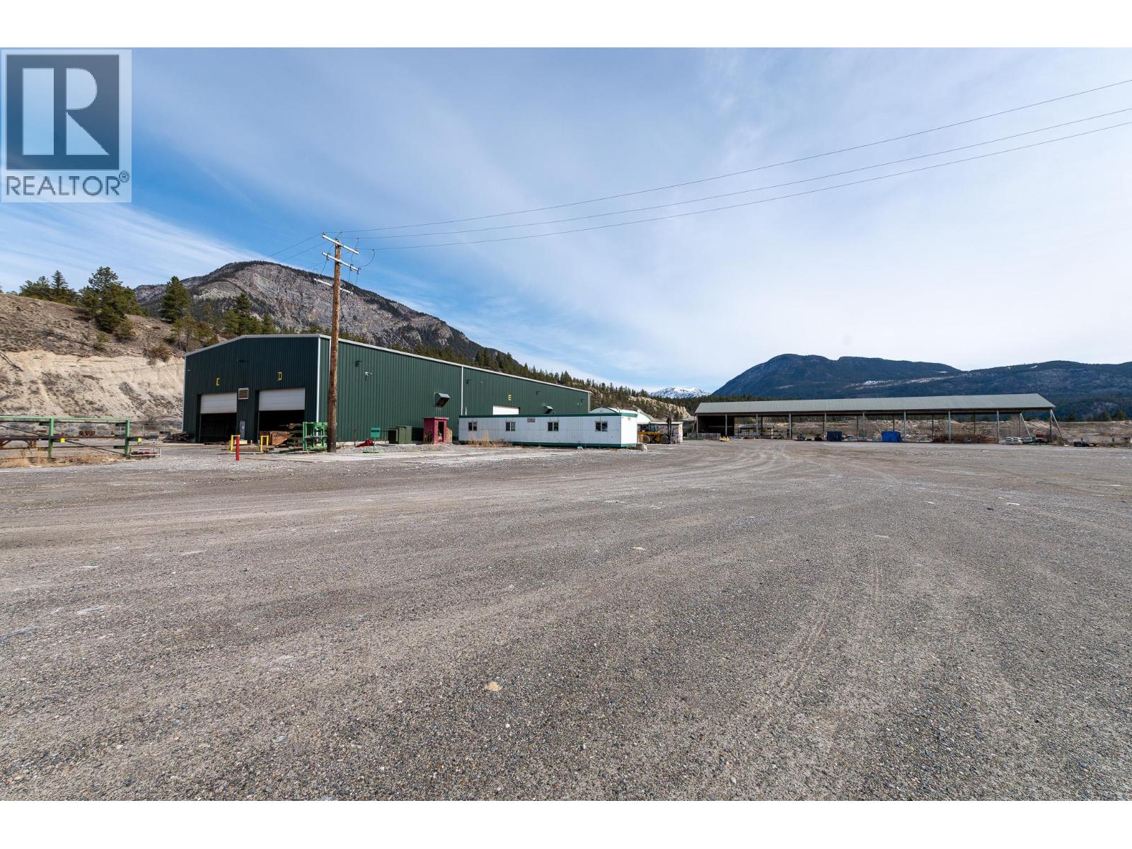 9100 Grainger Road, Canal Flats, British Columbia  V0B 1B0 - Photo 37 - 10382233