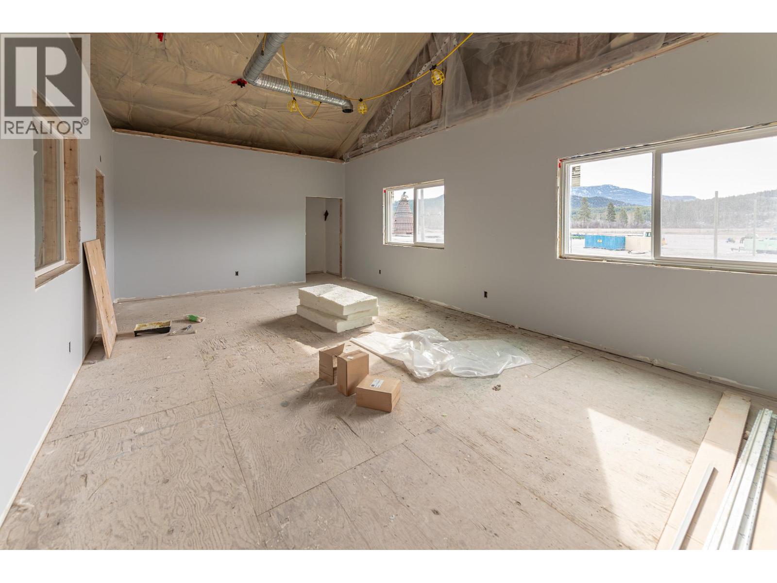 9100 Grainger Road, Canal Flats, British Columbia  V0B 1B0 - Photo 47 - 10382233