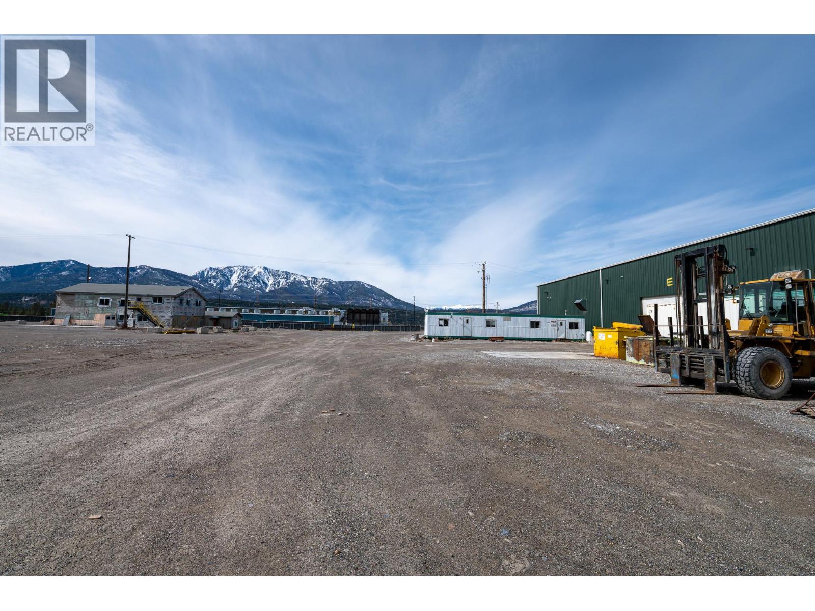 9100 Grainger Road, Canal Flats, British Columbia  V0B 1B0 - Photo 36 - 10382233