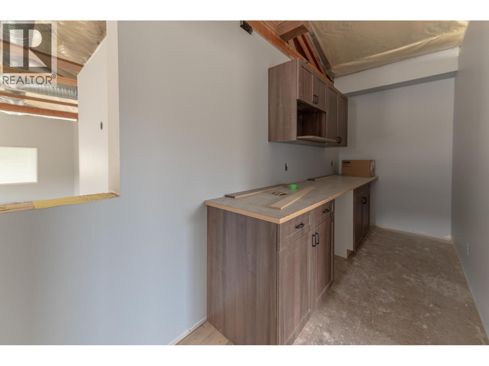 9100 Grainger Road, Canal Flats, British Columbia  V0B 1B0 - Photo 49 - 10382233