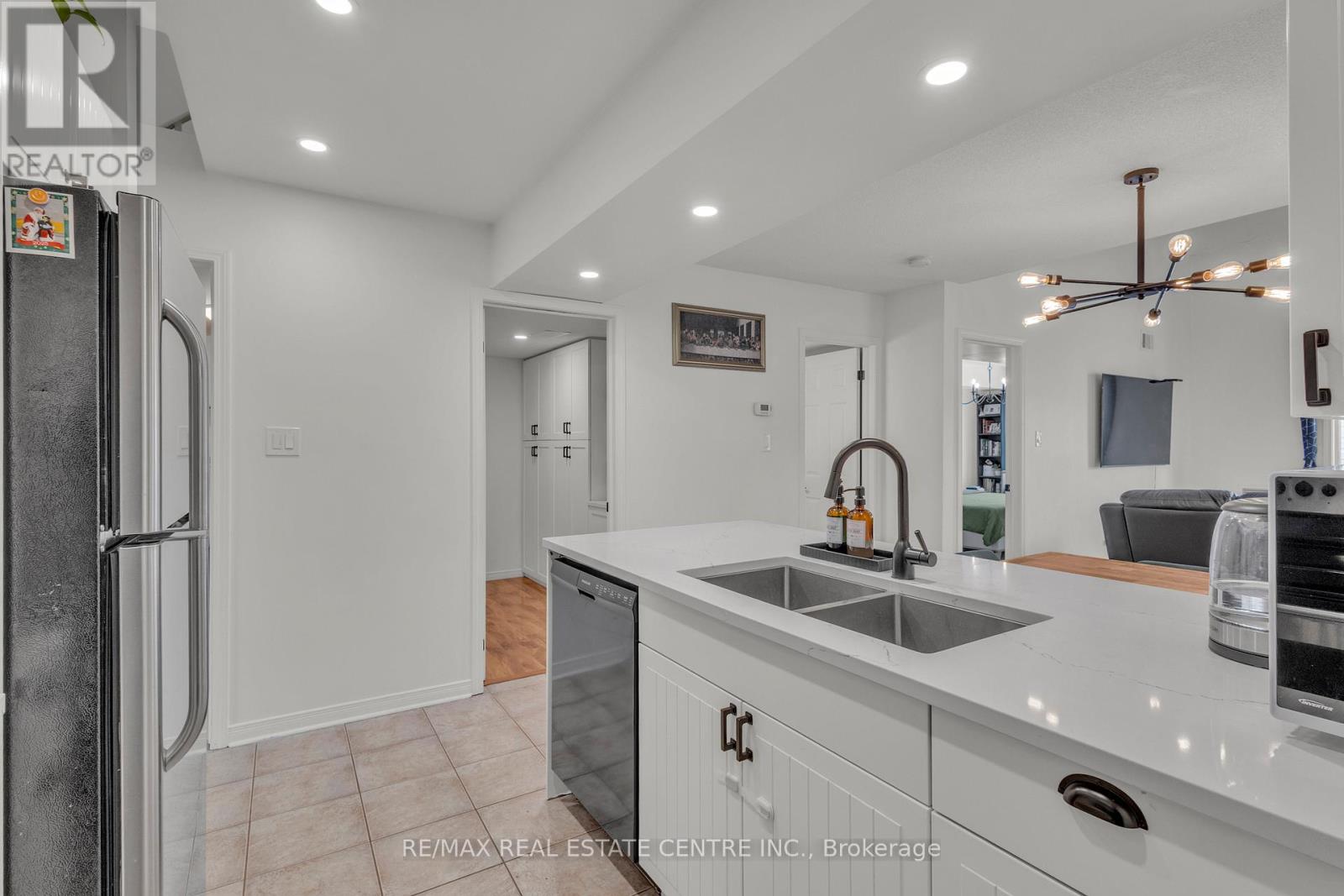 3 - 51 Petra Way, Whitby, Ontario  L1R 0A7 - Photo 11 - E12964030