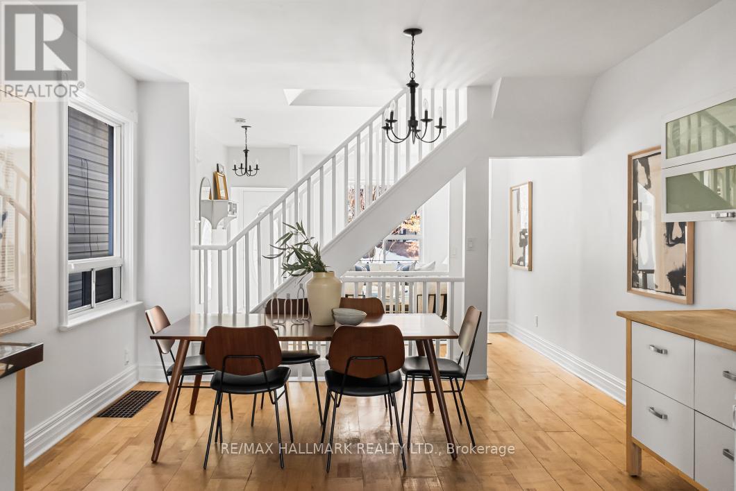 31 Tiverton Avenue, Toronto, Ontario  M4M 2M1 - Photo 10 - E12964066