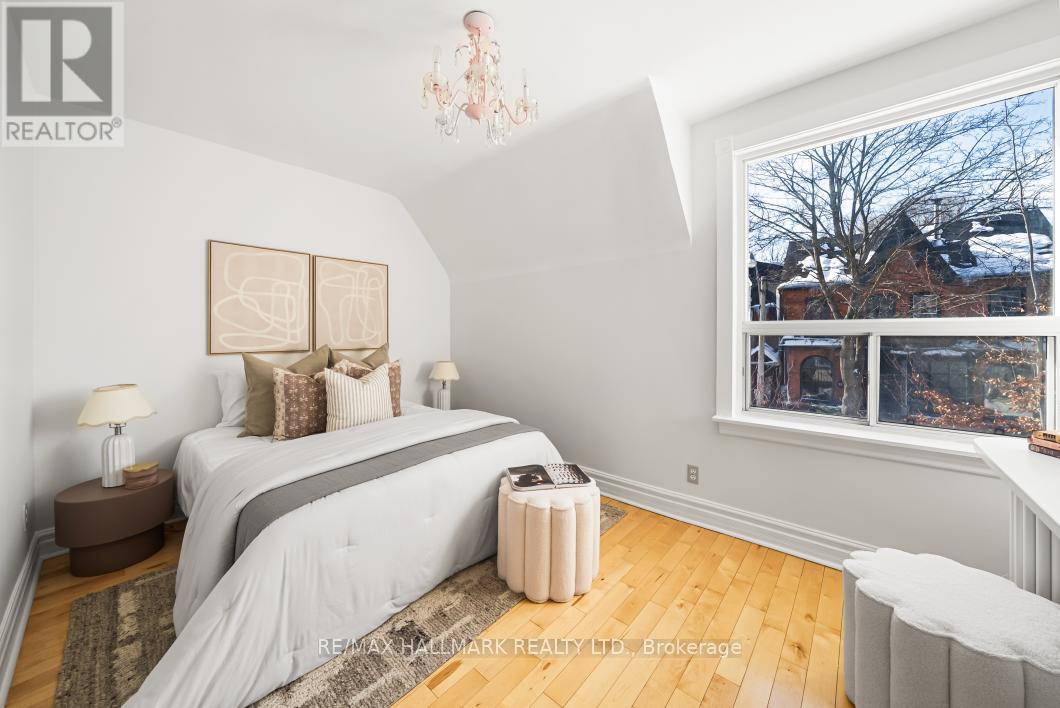 31 Tiverton Avenue, Toronto, Ontario  M4M 2M1 - Photo 15 - E12964066