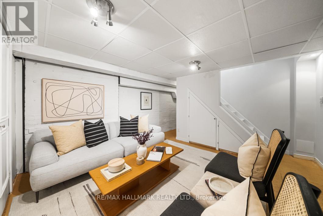 31 Tiverton Avenue, Toronto, Ontario  M4M 2M1 - Photo 26 - E12964066