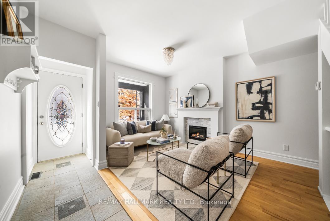 31 Tiverton Avenue, Toronto, Ontario  M4M 2M1 - Photo 4 - E12964066