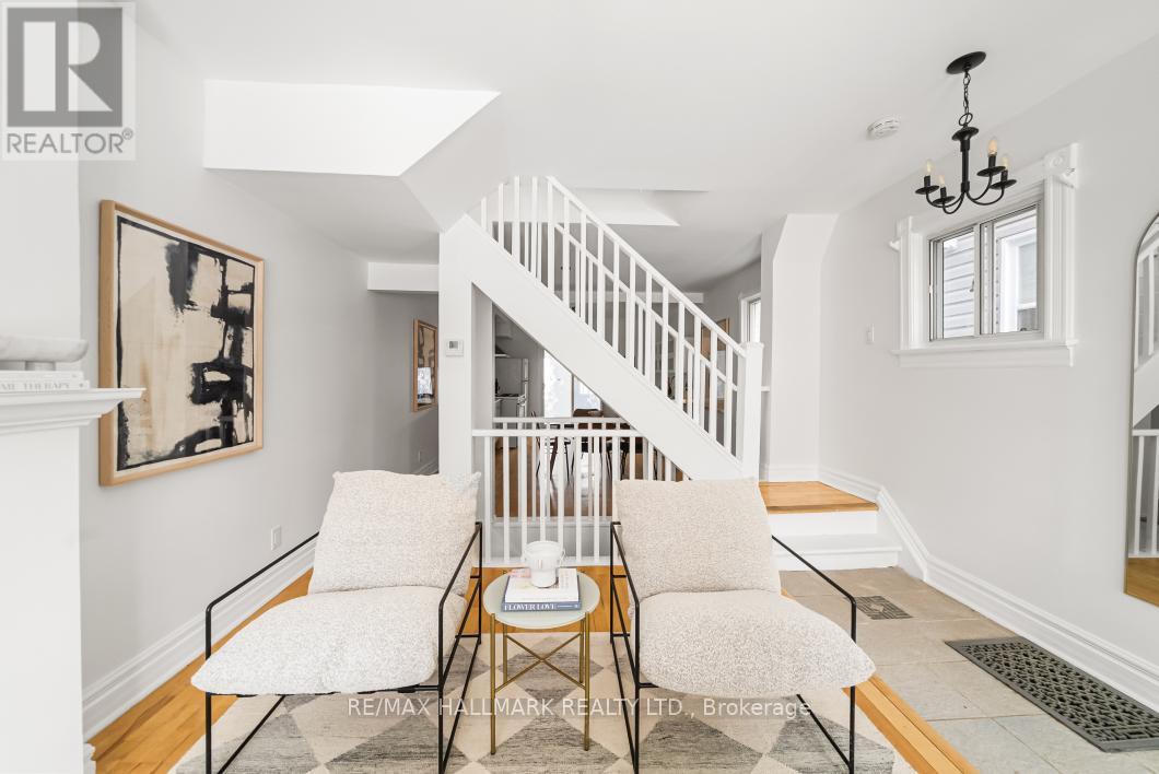 31 Tiverton Avenue, Toronto, Ontario  M4M 2M1 - Photo 6 - E12964066