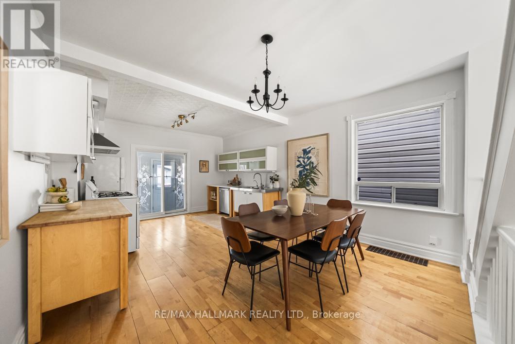 31 Tiverton Avenue, Toronto, Ontario  M4M 2M1 - Photo 8 - E12964066