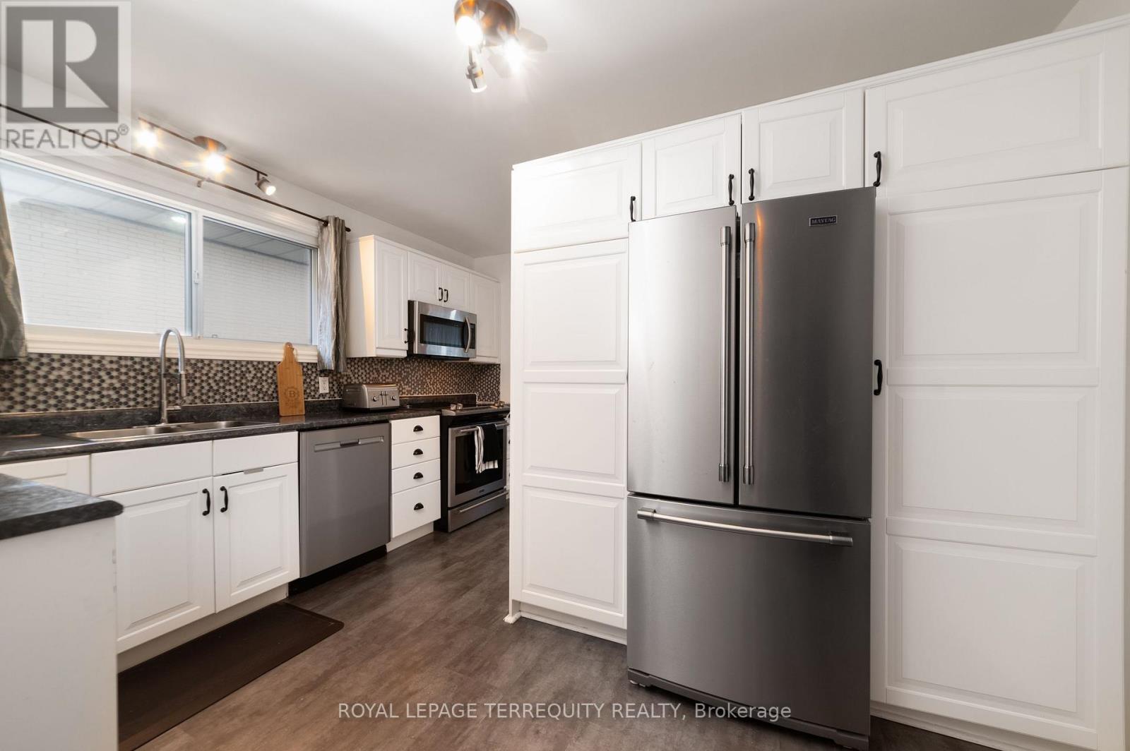 90 Keewatin Street S, Oshawa, Ontario  L1H 6Z1 - Photo 11 - E12964124