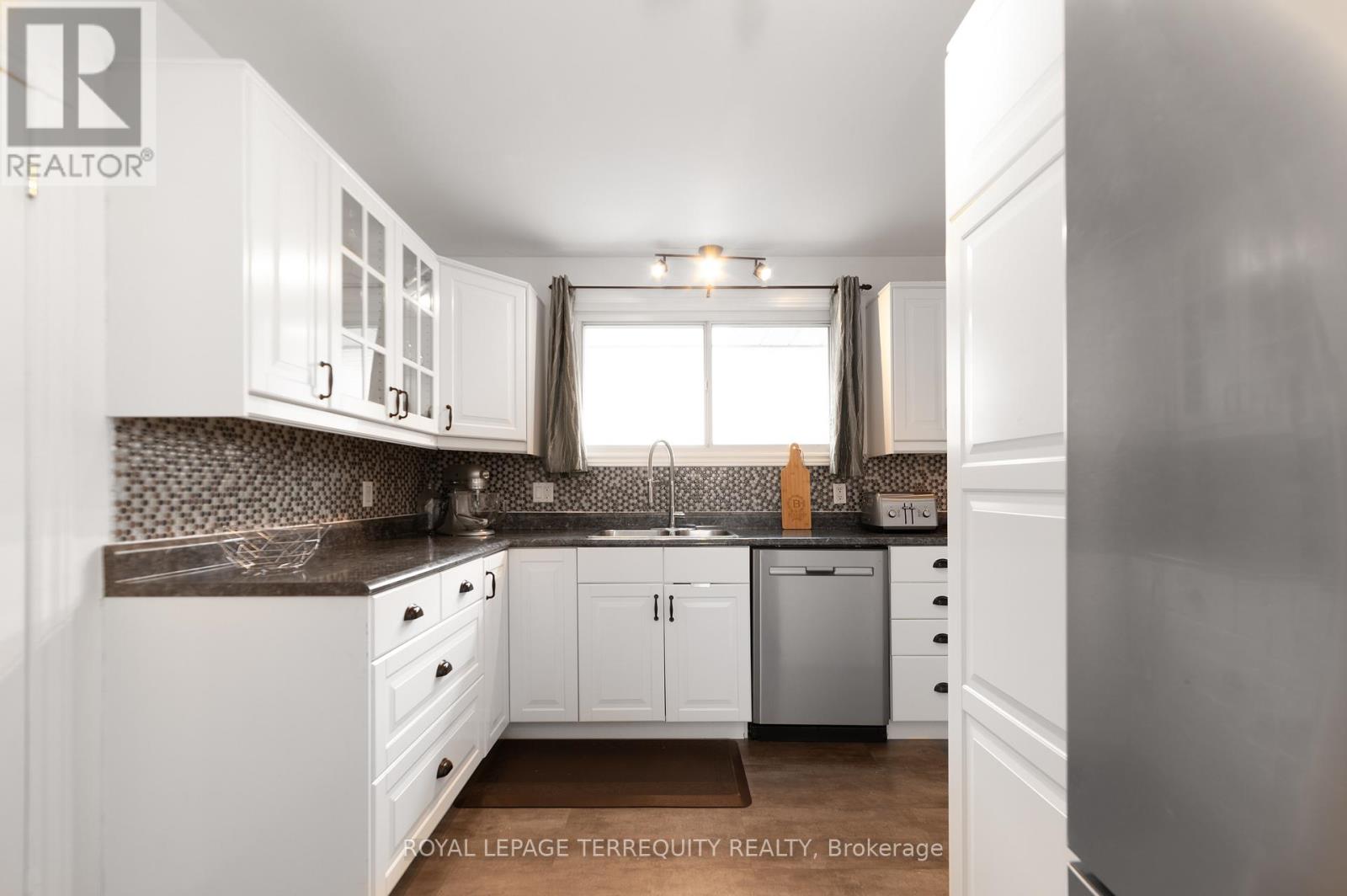 90 Keewatin Street S, Oshawa, Ontario  L1H 6Z1 - Photo 13 - E12964124