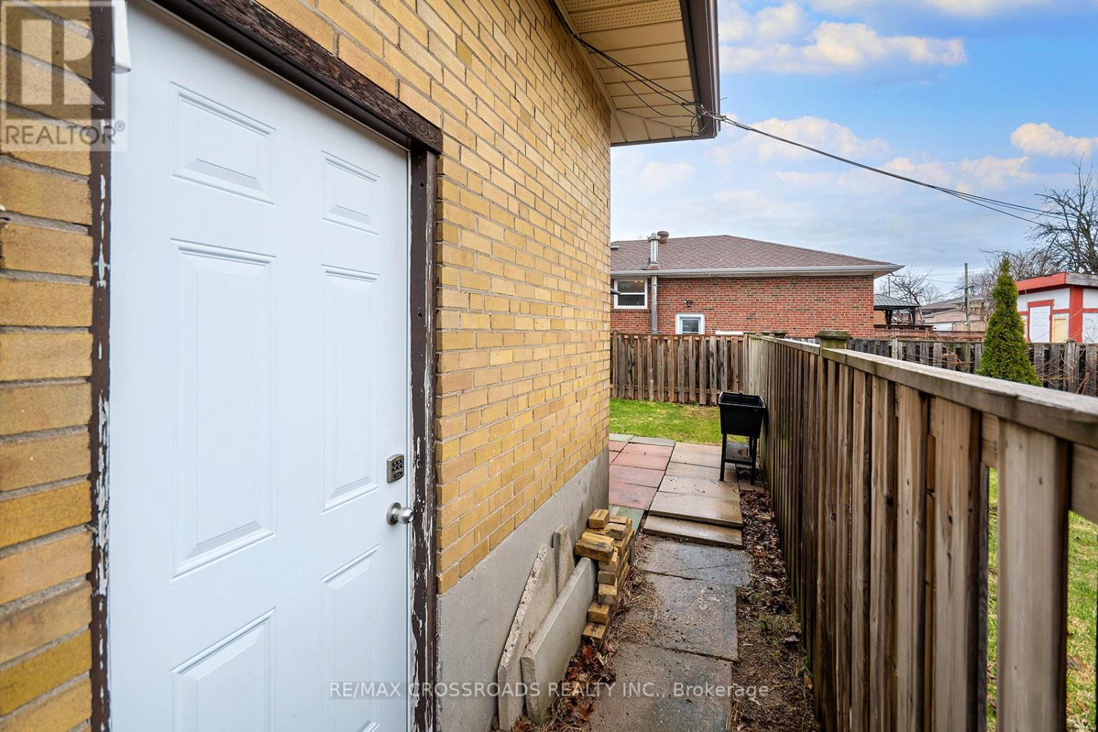 32 Kim Court, Toronto, Ontario  M1K 3R6 - Photo 27 - E12964130