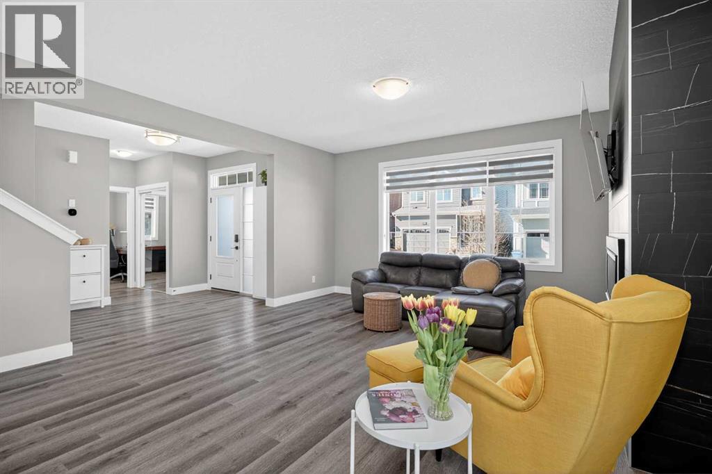 167 Yorkstone Way Sw, Calgary, Alberta  T2X 4S3 - Photo 5 - A2295135