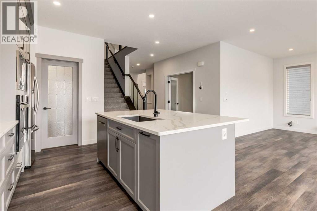 142 Cranbrook Park SE, Calgary, Alberta  T3M 3C2 - Photo 7 - A2298372