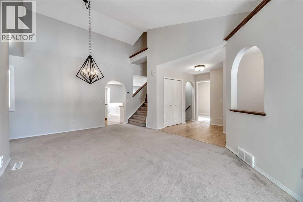 167 Douglasbank Mews SE, Calgary, Alberta  T2Z 2J5 - Photo 10 - A2298445