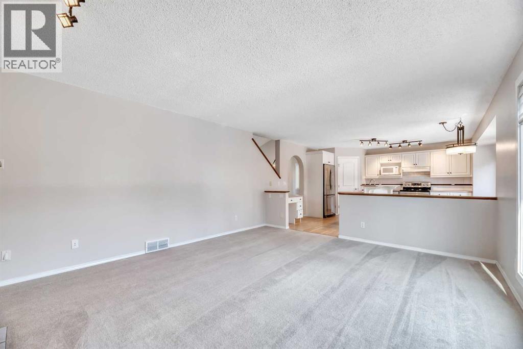 167 Douglasbank Mews SE, Calgary, Alberta  T2Z 2J5 - Photo 19 - A2298445