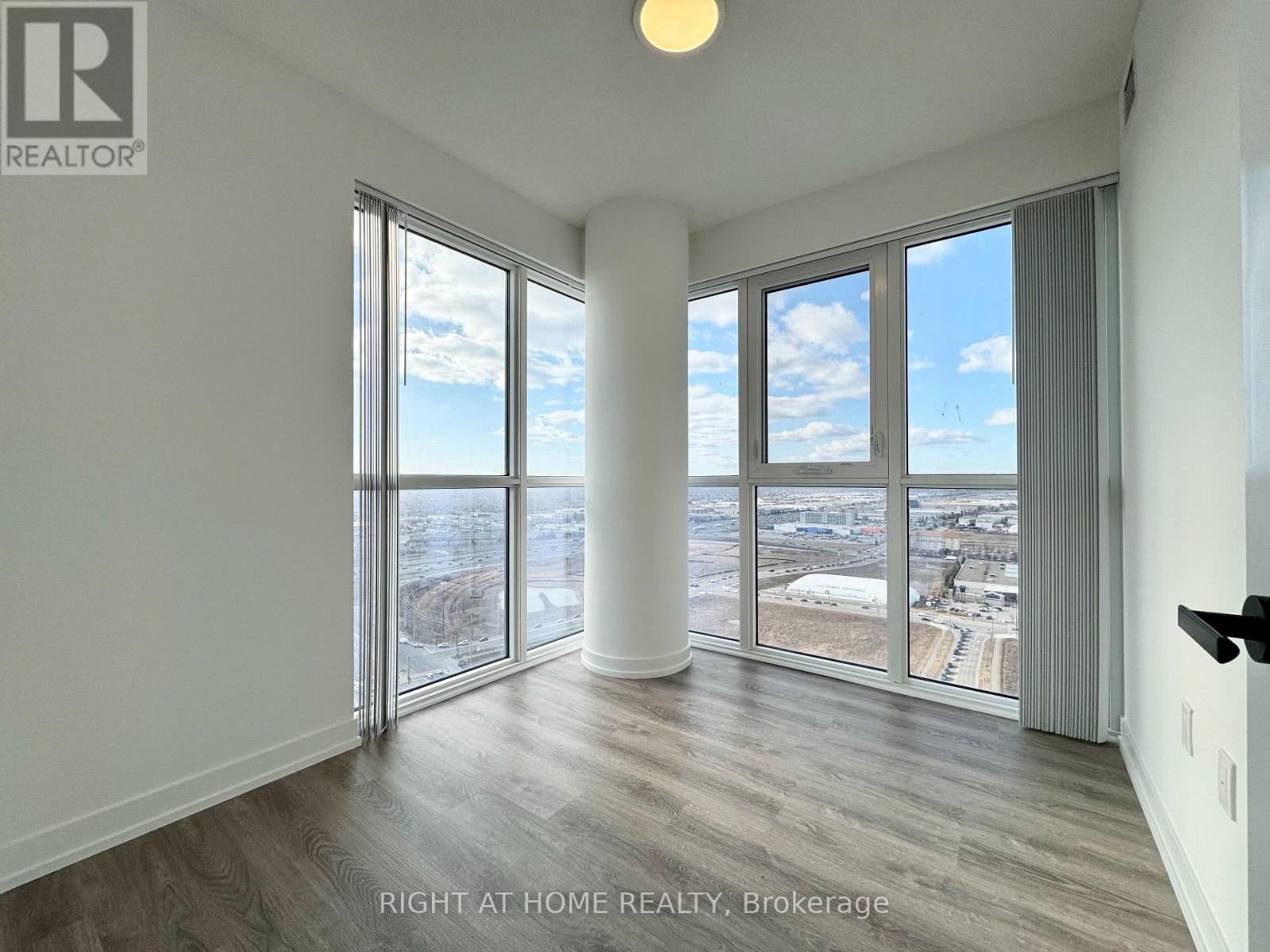 3311 - 195 Commerce Street, Vaughan, Ontario  L4K 0P9 - Photo 11 - N12963982