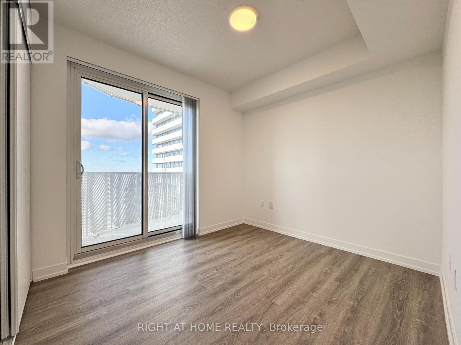 3311 - 195 Commerce Street, Vaughan, Ontario  L4K 0P9 - Photo 7 - N12963982