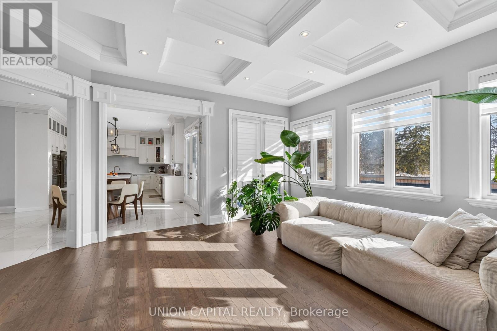 29 Elm Grove Avenue, Richmond Hill, Ontario  L4E 2T2 - Photo 14 - N12964000