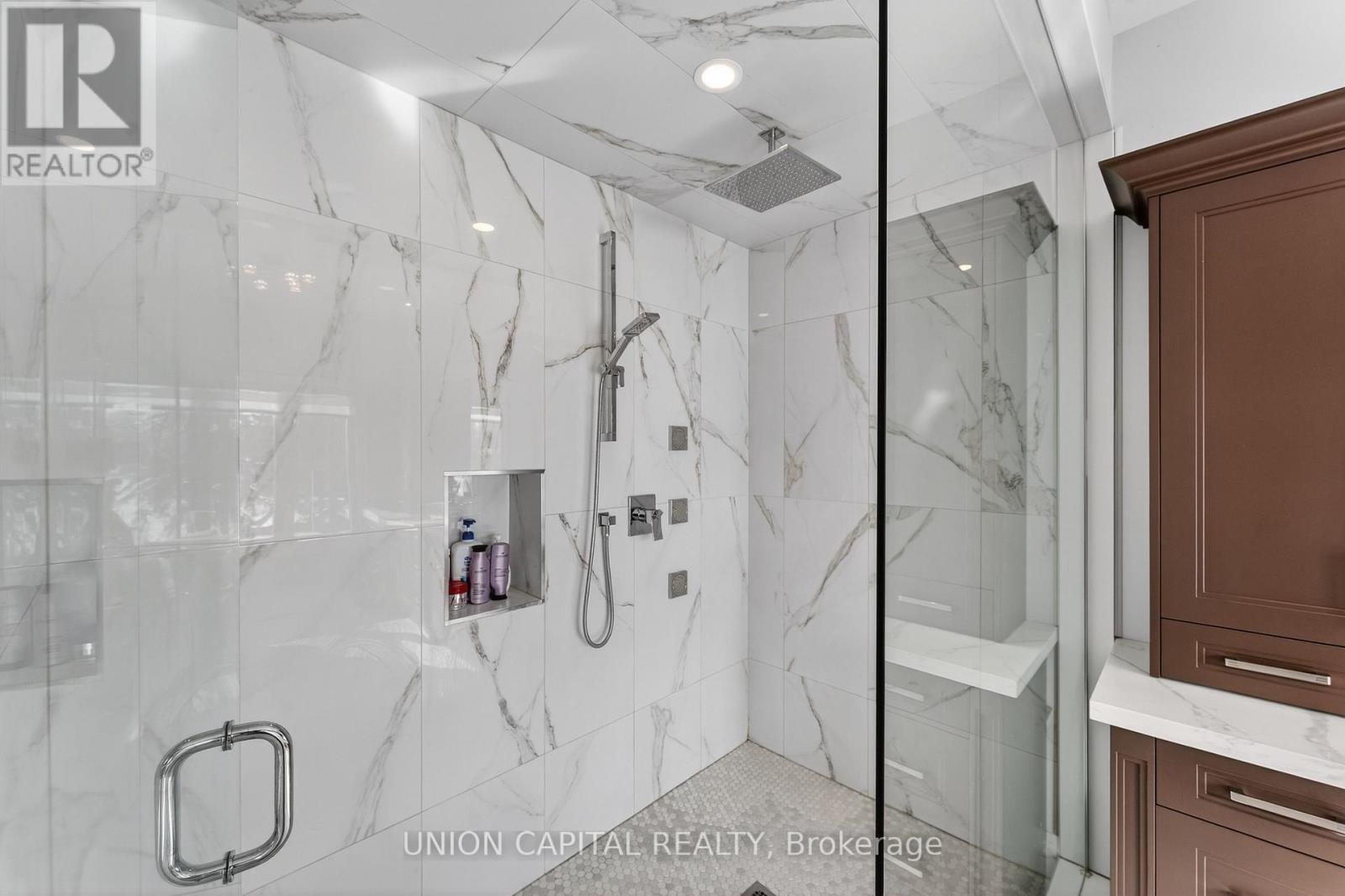 29 Elm Grove Avenue, Richmond Hill, Ontario  L4E 2T2 - Photo 24 - N12964000