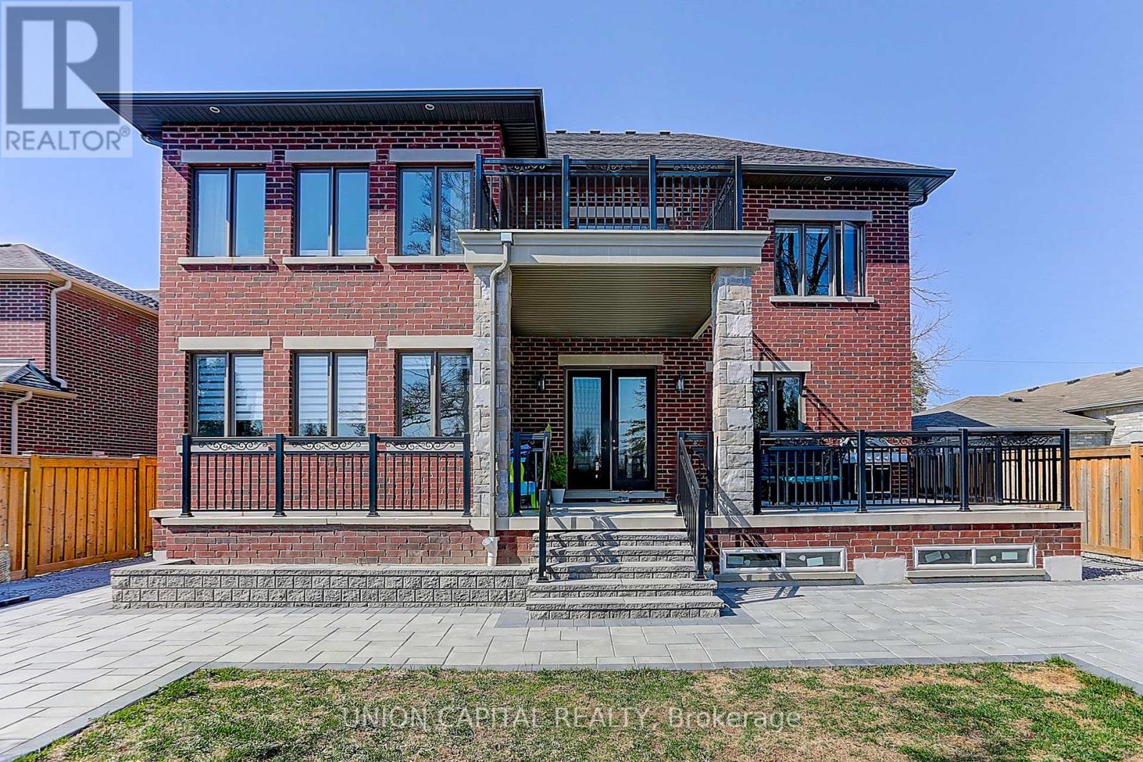29 Elm Grove Avenue, Richmond Hill, Ontario  L4E 2T2 - Photo 38 - N12964000
