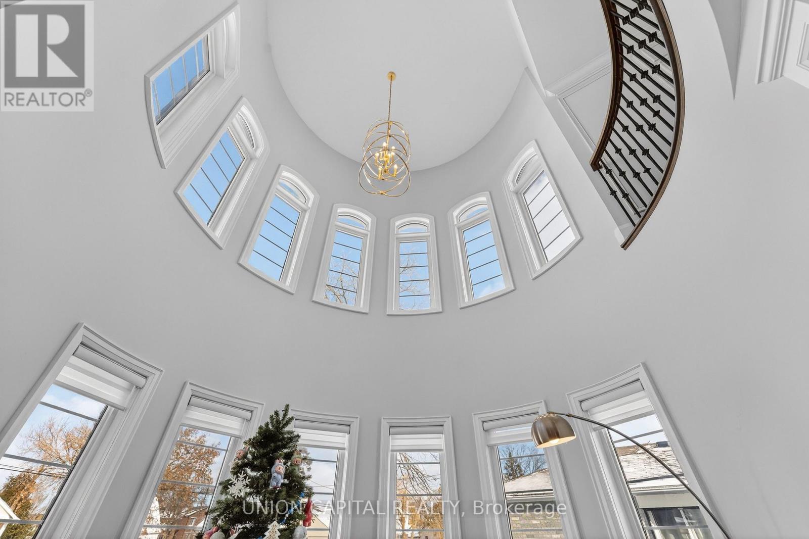 29 Elm Grove Avenue, Richmond Hill, Ontario  L4E 2T2 - Photo 6 - N12964000