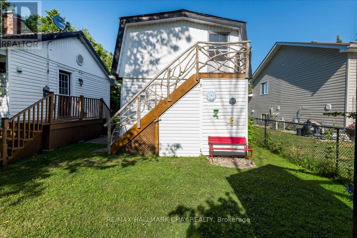 930 Gilmore Avenue, Innisfil, Ontario  L0L 1W0 - Photo 15 - N12964020