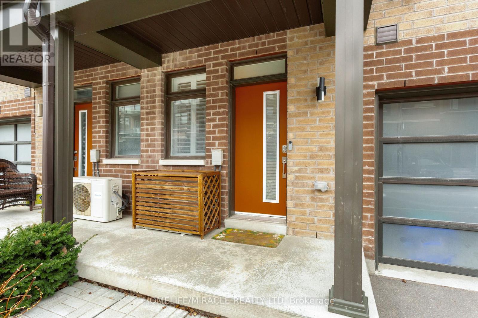 285 Dalhousie Street, Vaughan, Ontario  L4L 0L8 - Photo 4 - N12964058