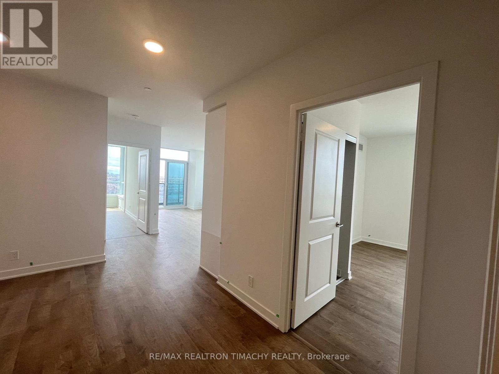 1205 - 30 Upper Mall Way, Vaughan, Ontario  L4J 0L7 - Photo 10 - N12964158